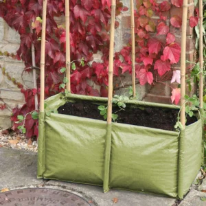 Borsó és bab ültetőzsák merevített oldalfalakkal, tele földdel